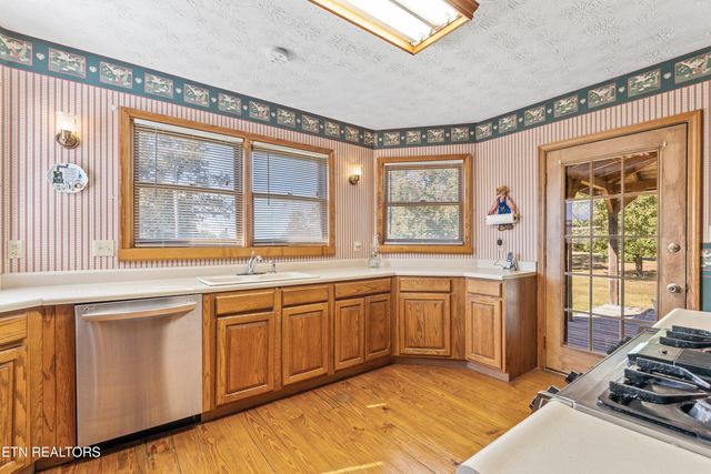 1130 Thompson Bridge Rd, Maryville, TN 37801