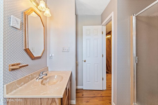 1130 Thompson Bridge Rd, Maryville, TN 37801