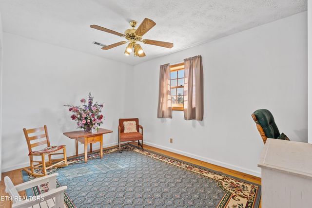 1130 Thompson Bridge Rd, Maryville, TN 37801