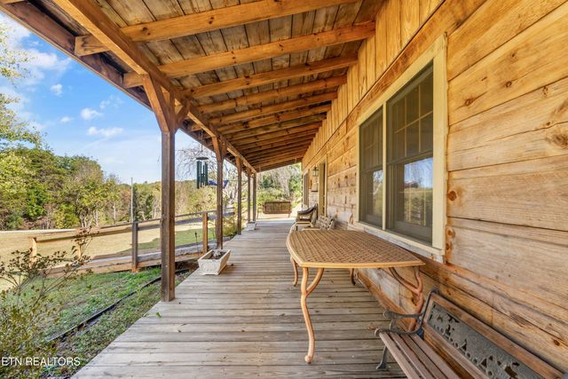 1130 Thompson Bridge Rd, Maryville, TN 37801