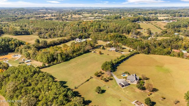 1130 Thompson Bridge Rd, Maryville, TN 37801