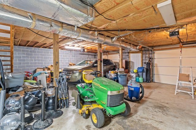 1130 Thompson Bridge Rd, Maryville, TN 37801