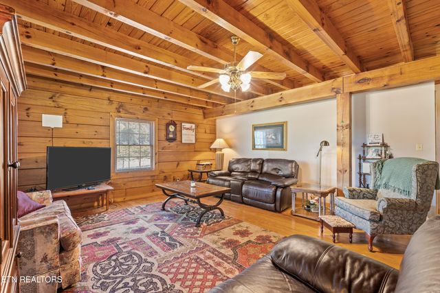 1130 Thompson Bridge Rd, Maryville, TN 37801