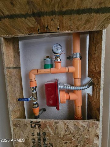 6013 W CLAREMONT Street, Glendale, AZ 85301