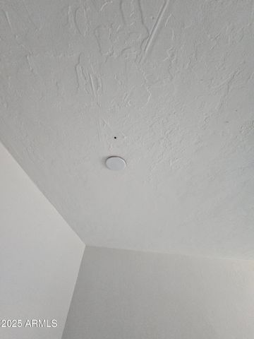 6013 W CLAREMONT Street, Glendale, AZ 85301