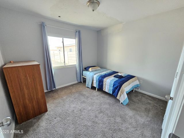 6013 W CLAREMONT Street, Glendale, AZ 85301