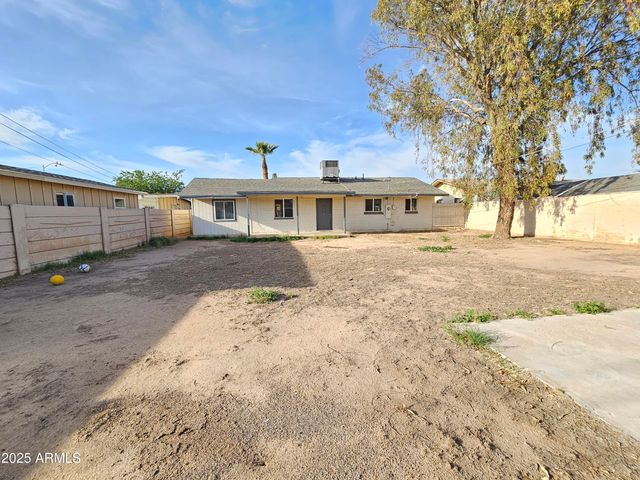 6013 W CLAREMONT Street, Glendale, AZ 85301