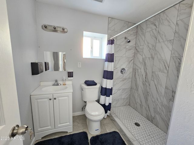 6013 W CLAREMONT Street, Glendale, AZ 85301