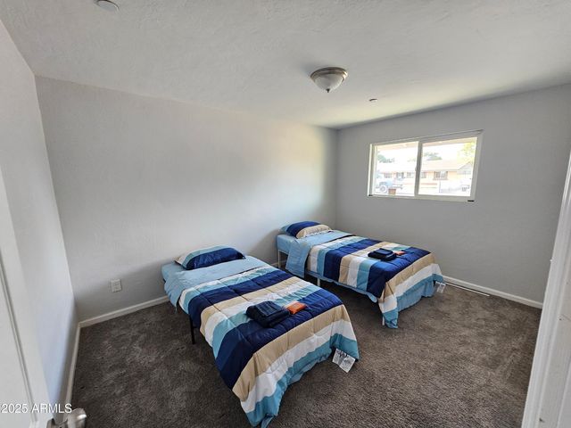 6013 W CLAREMONT Street, Glendale, AZ 85301