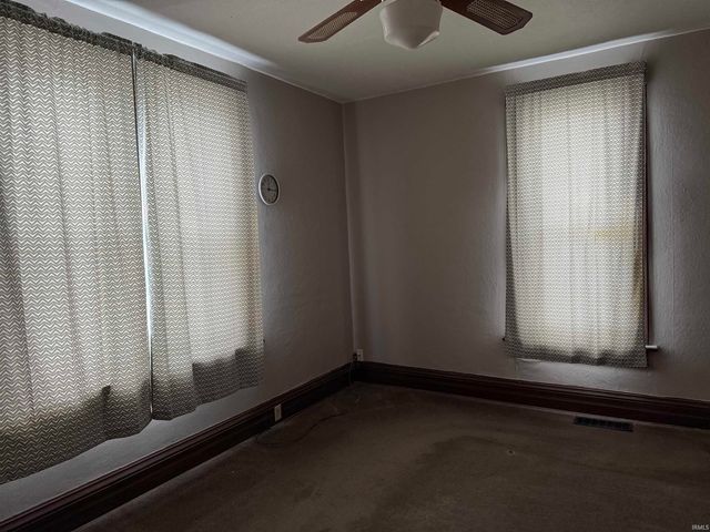 612 Mclean Street, Ligonier, IN 46767