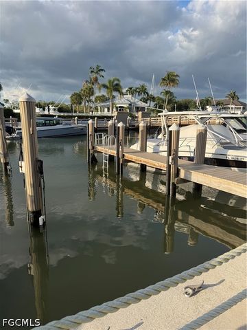4700 Yacht Harbor DR 622, Naples, FL 34112