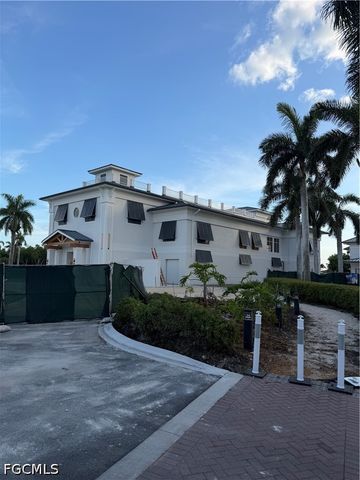 4700 Yacht Harbor DR 622, Naples, FL 34112