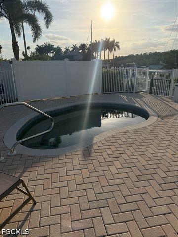 4700 Yacht Harbor DR 622, Naples, FL 34112