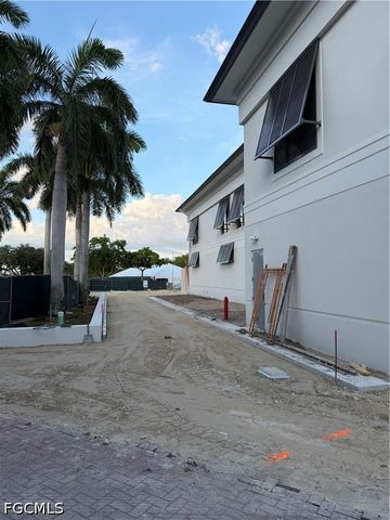 4700 Yacht Harbor DR 622, Naples, FL 34112