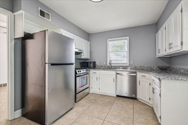 1483 WOODSTON RD, Memphis, TN 38117