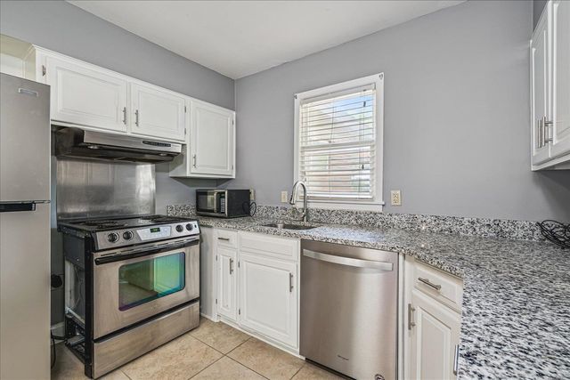 1483 WOODSTON RD, Memphis, TN 38117