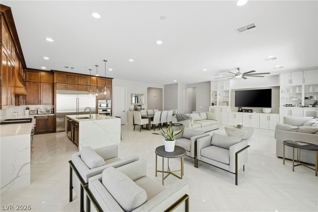 45 Garibaldi Way, Henderson, NV 89011