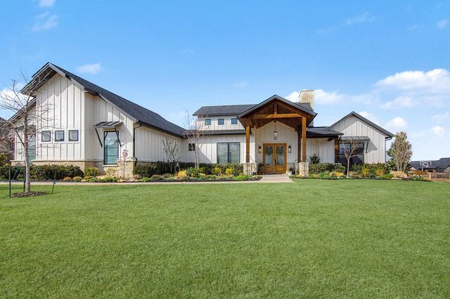 3300 Dovehill Drive, Northlake, TX 76247