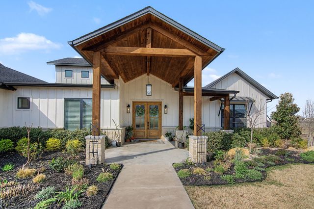 3300 Dovehill Drive, Northlake, TX 76247