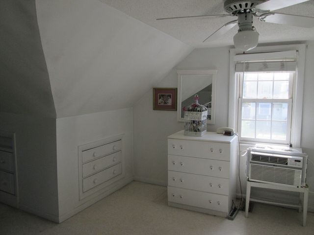 28 Clairmont Ave, Chicopee, MA 01013