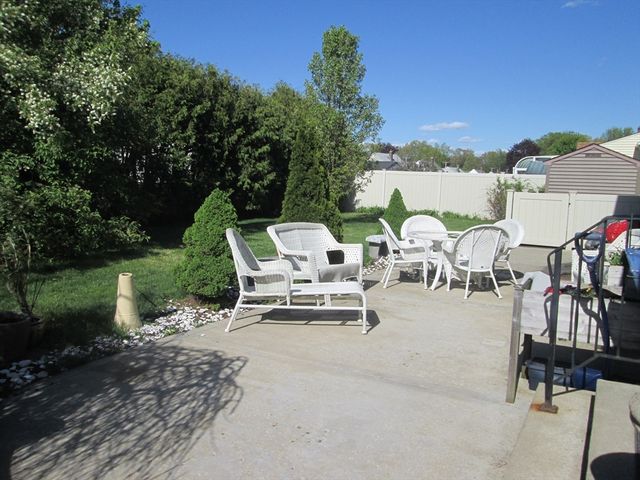 28 Clairmont Ave, Chicopee, MA 01013