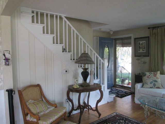 28 Clairmont Ave, Chicopee, MA 01013