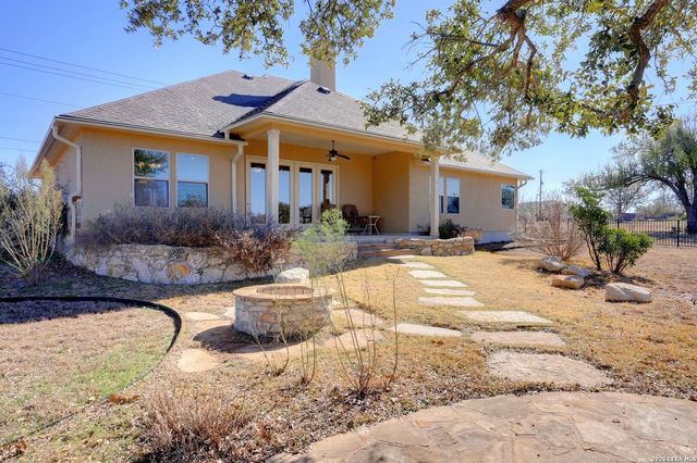 116 S Jerry Grey, Blanco, TX 78606