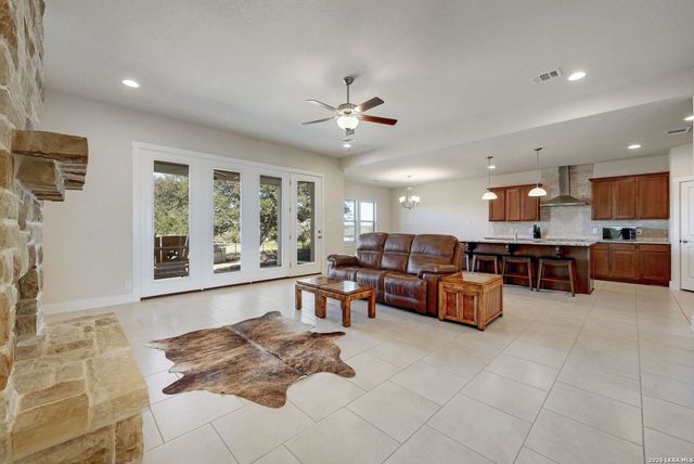 116 S Jerry Grey, Blanco, TX 78606