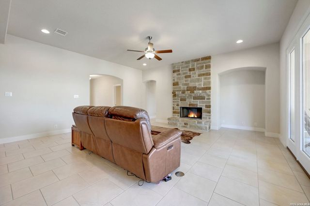 116 S Jerry Grey, Blanco, TX 78606