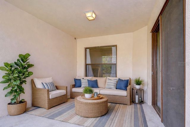 2609 OLEANDER LAKES DRIVE, Brandon, FL 33511