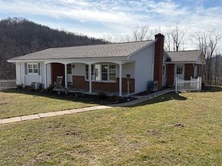 114 Wood Ln, Kiskiminetas Twp, PA 15618