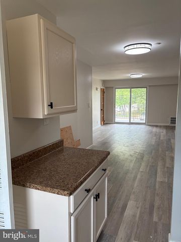 1294-D10 COOPER ST, Beverly, NJ 08010