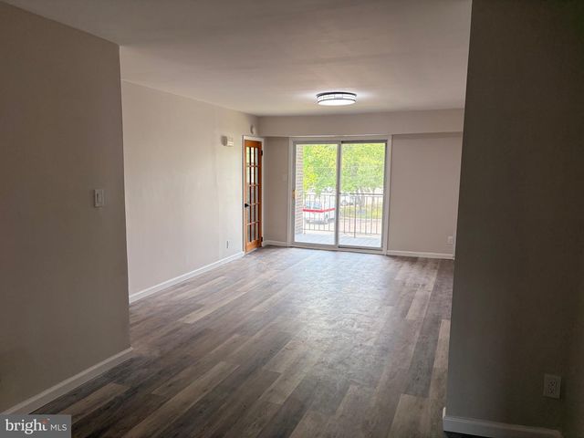 1294-D10 COOPER ST, Beverly, NJ 08010