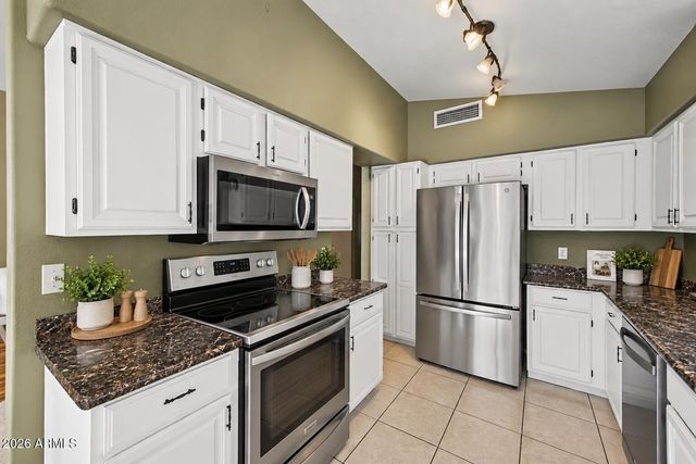 14527 W ZUNI Trail, Surprise, AZ 85374