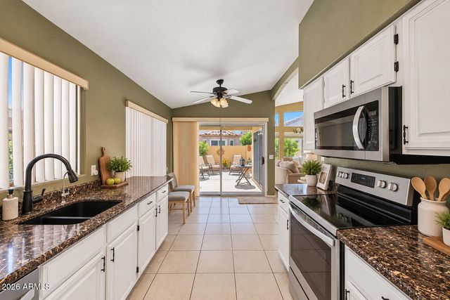 14527 W ZUNI Trail, Surprise, AZ 85374