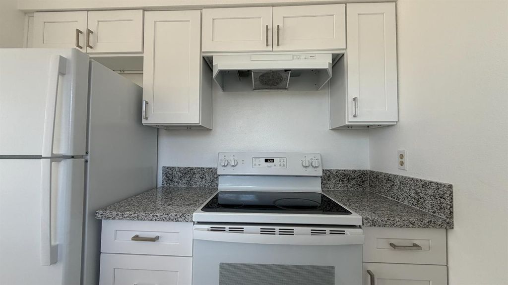 Image 11 of property listing at 2514 E Andrews Avenue, Fresno, CA 93726