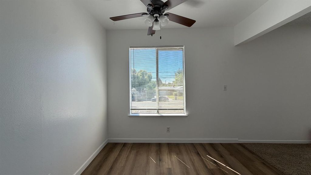 Image 12 of property listing at 2514 E Andrews Avenue, Fresno, CA 93726