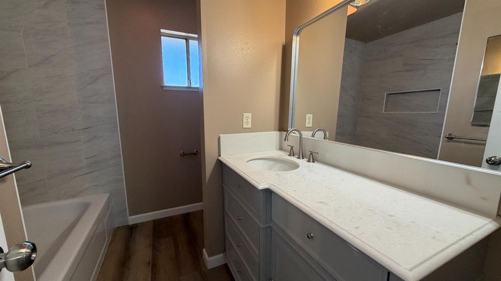 Image 13 of property listing at 2514 E Andrews Avenue, Fresno, CA 93726
