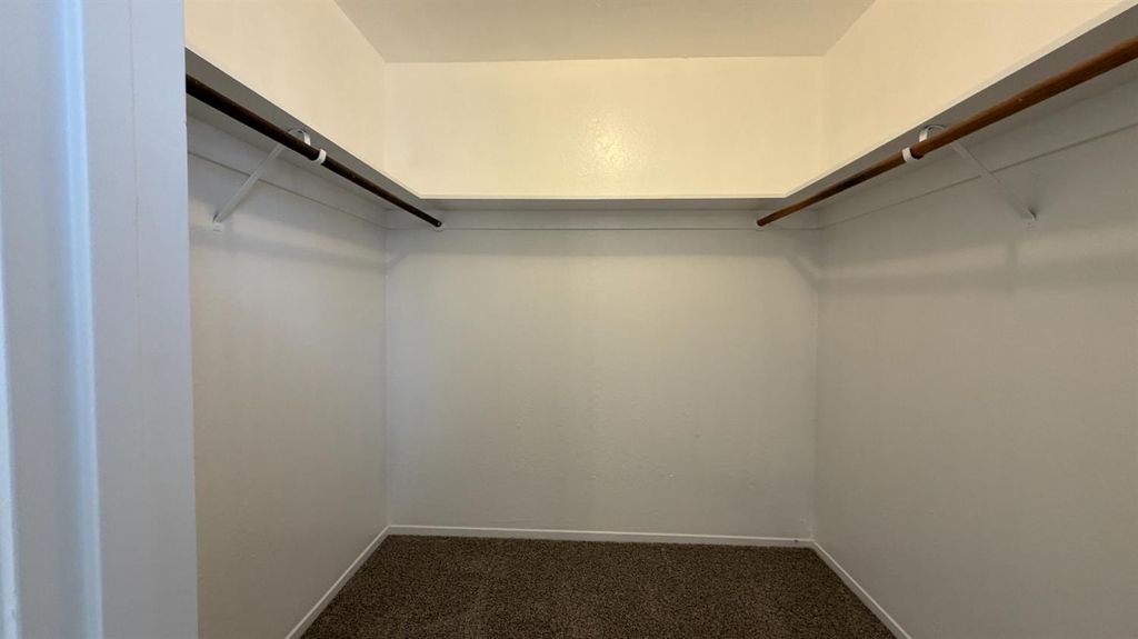 Image 20 of property listing at 2514 E Andrews Avenue, Fresno, CA 93726