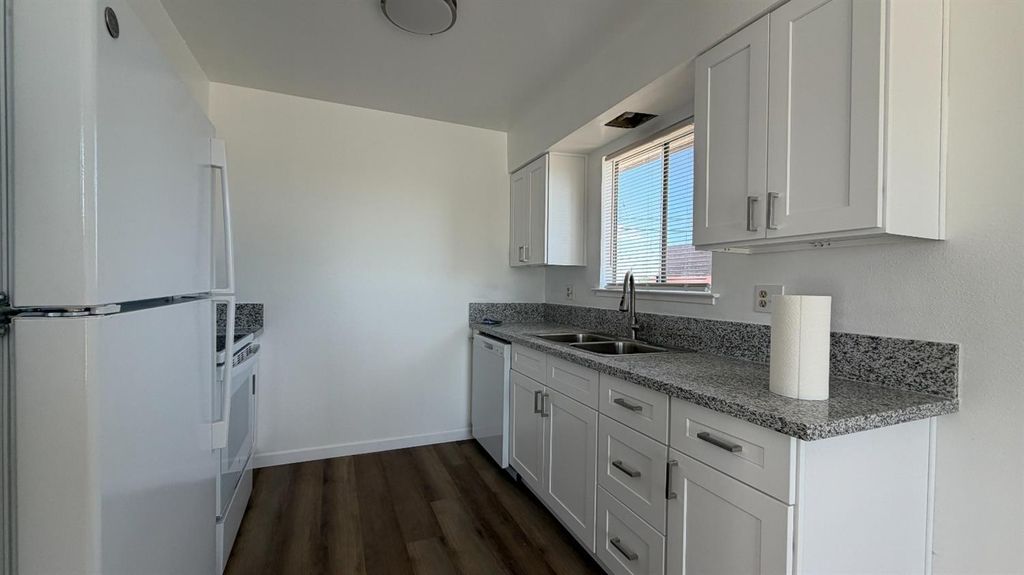 Image 6 of property listing at 2514 E Andrews Avenue, Fresno, CA 93726