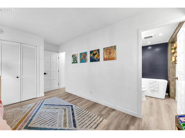 2021 Sw MAIN St 33, Portland, OR 97205