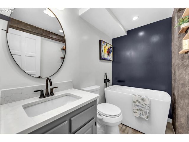 2021 Sw MAIN St 33, Portland, OR 97205