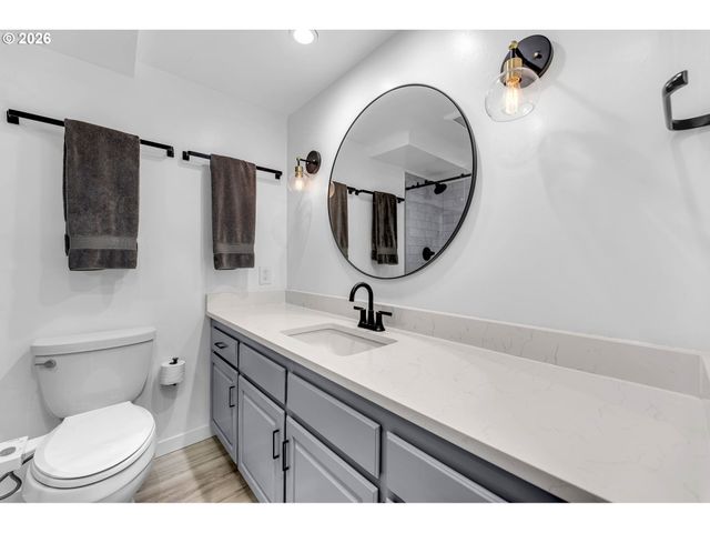 2021 Sw MAIN St 33, Portland, OR 97205