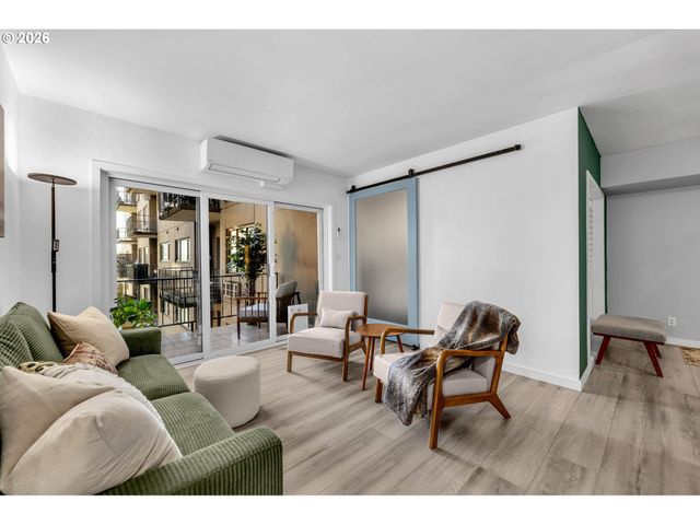 2021 Sw MAIN St 33, Portland, OR 97205