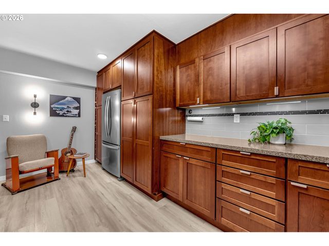 2021 Sw MAIN St 33, Portland, OR 97205