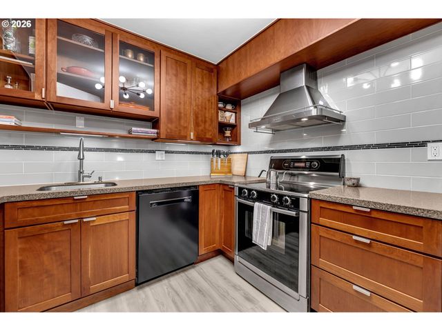 2021 Sw MAIN St 33, Portland, OR 97205