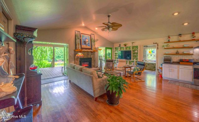 365 Roberson Road, Murphy, NC 28906