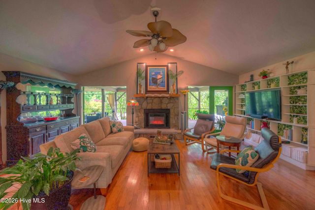 365 Roberson Road, Murphy, NC 28906