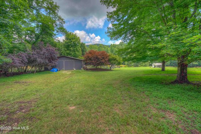 365 Roberson Road, Murphy, NC 28906