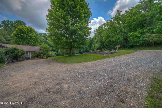 365 Roberson Road, Murphy, NC 28906